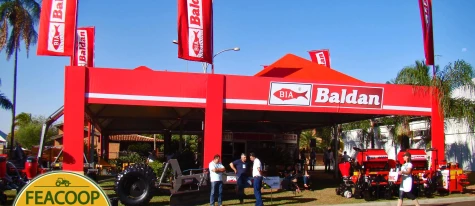 Baldan apresenta suas tecnologias para cultura da laranja e do amendoim durante a Feaco...