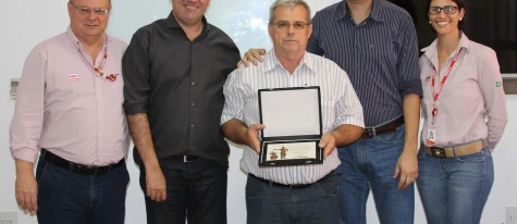 Homenagem ao Sr. José Roberto Gaspar pelos 38 anos de trabalho