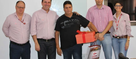 Homenagem ao Sr. Jair Mendes pelos 24 anos de trabalho