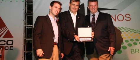Baldan homenageia AGCO FINANCE.
