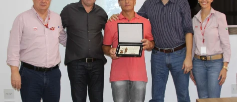 Homenagem ao Sr. Pedro Mendes de Araújo pelos 29 anos de trabalho