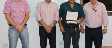 Homenagem ao Sr. Marcos Mendes pelos 31 anos de trabalho