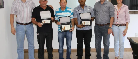 Homenagem aos Srs. Mário, Edvaldo e José pelos anos de trabalho