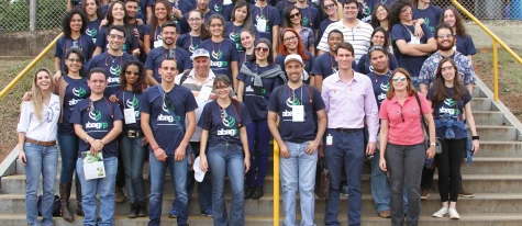 Visita dos alunos participantes do prêmio jornalismo da Abagrp.